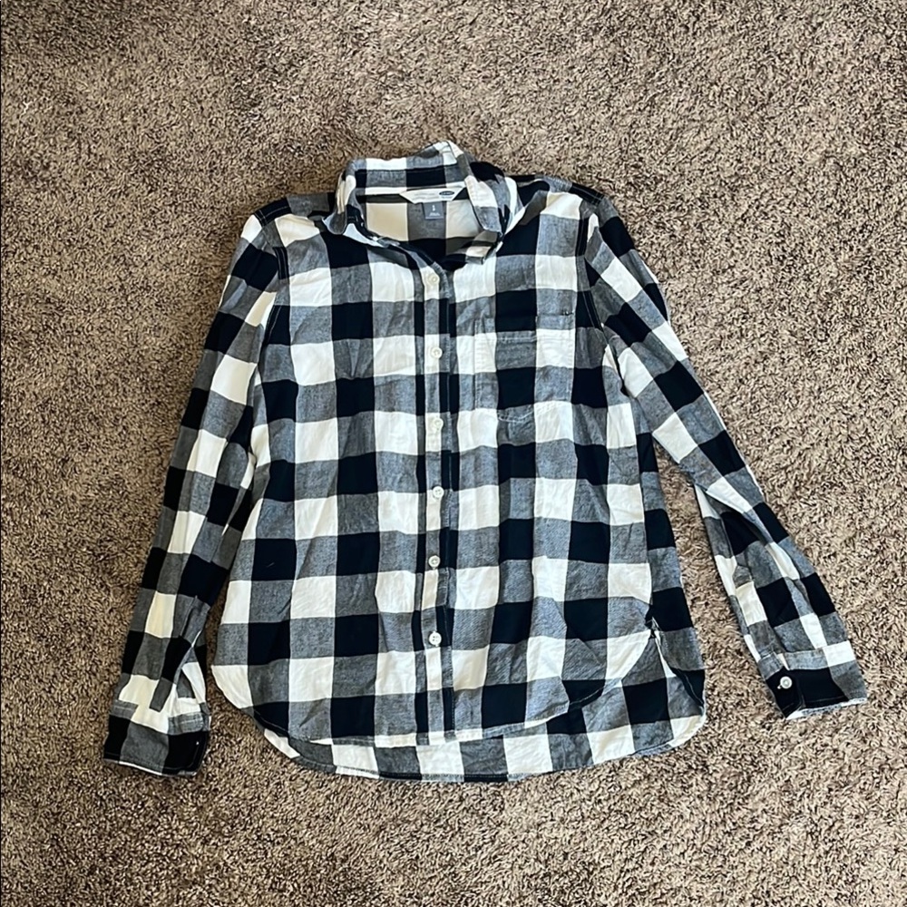 Old Navy Black and White lightweight Checkered Button-Up Shirt